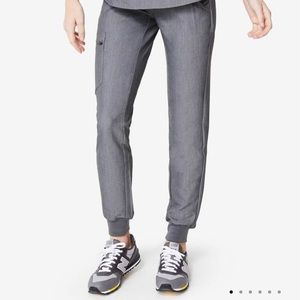 Zamora Figs Jogger Pants ✨❤️ worn once- too big